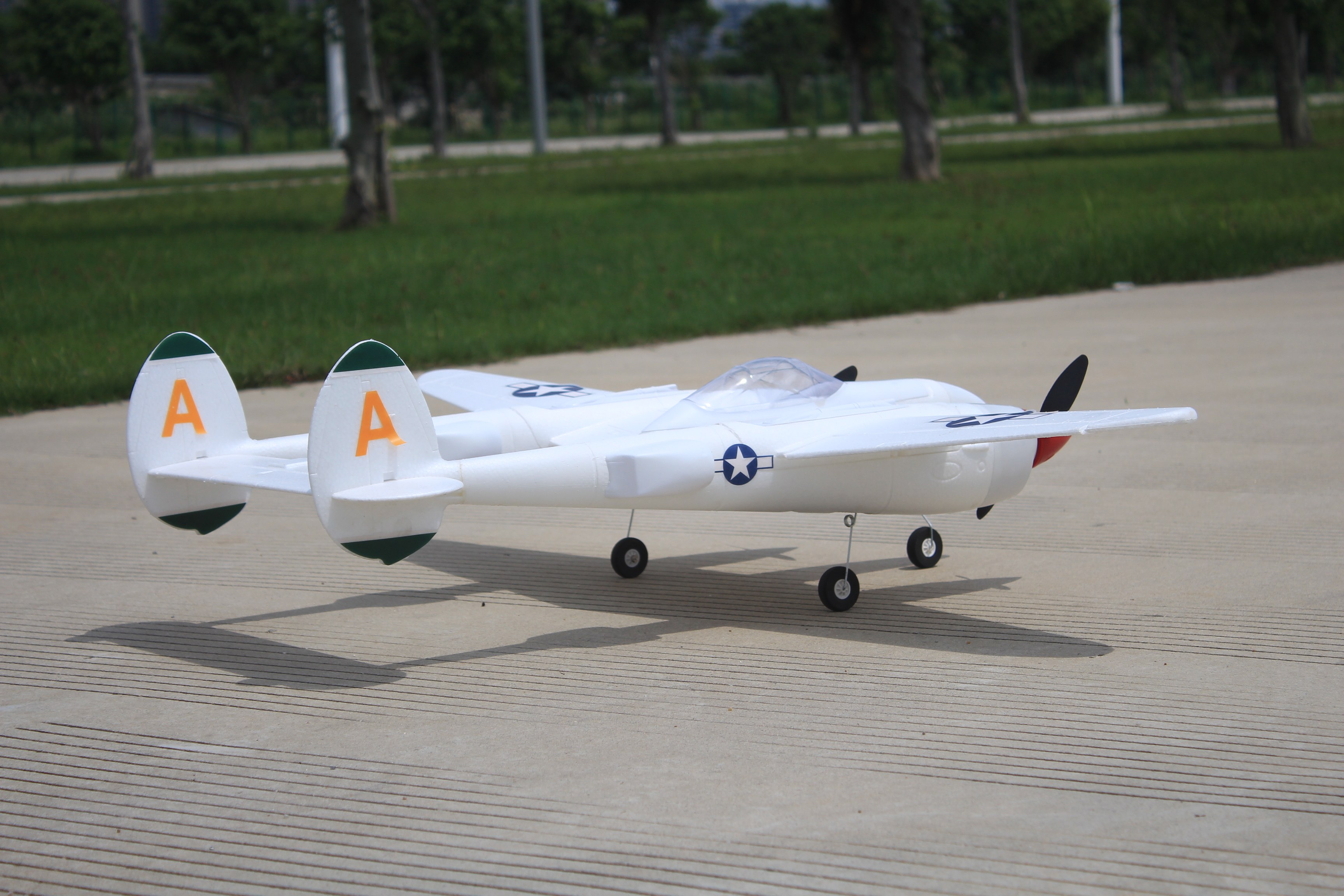 1.2米p-38闪电闪电战战斗机遥控飞机p38固定翼像电动