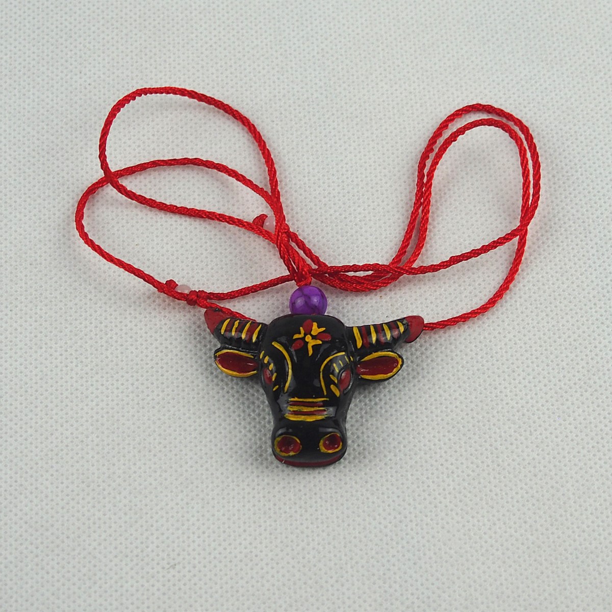 四川西昌凉山彝族漆器牛头项链工艺品摆件饰品彝族