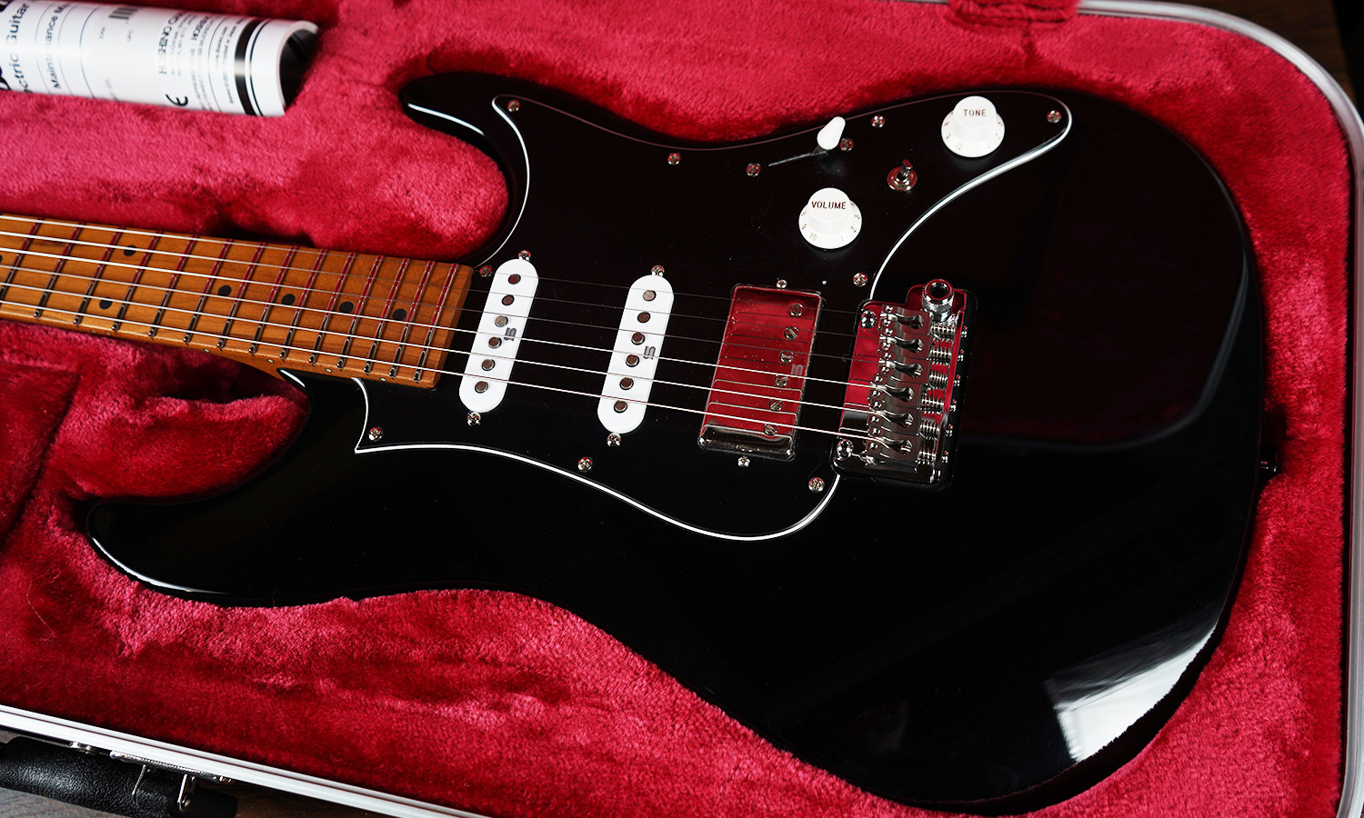 ibanezaz2204bk黑色单单双单摇烤枫木日本原产专业吉他电吉他