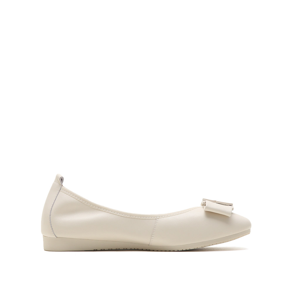 思加图2022秋季新款奶油鞋百搭通勤平底鞋休闲单鞋女鞋子c2581cq2