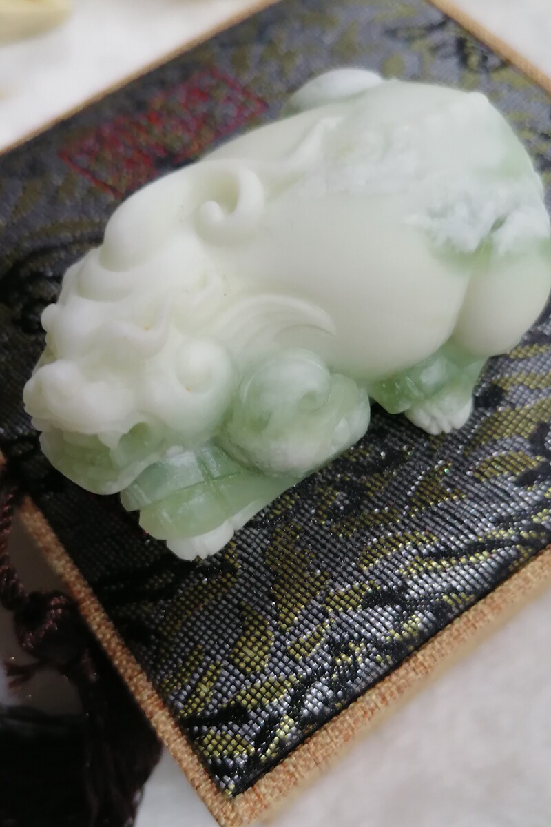 蓝田玉手手把貔貅手玩件玩家最爱玉雕吉祥怪兽珠宝奇石