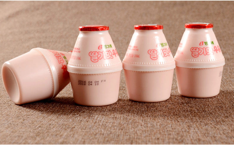 瓶装韩国进口食品宾格瑞草莓牛奶含乳饮料240ml每周四含乳饮料