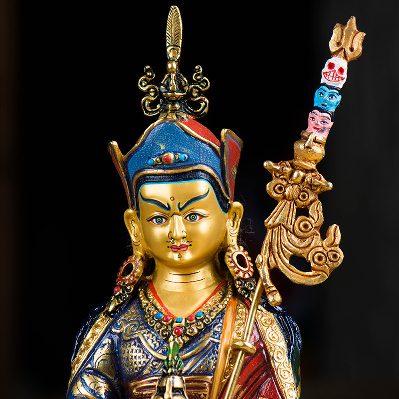 莲花花生藏村藏传大师尼泊尔7寸镀金彩绘密宗摆件