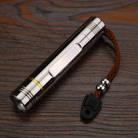 徒步不锈钢led骑行装备强光手电筒白光户外野外照明照明电筒