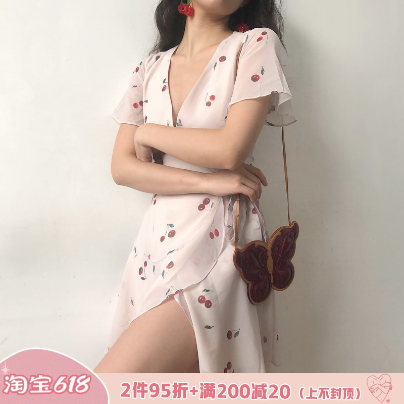 Go Girl Go 法式桔梗裙樱桃印花荷叶边围裹系带收腰V领连衣裙气质