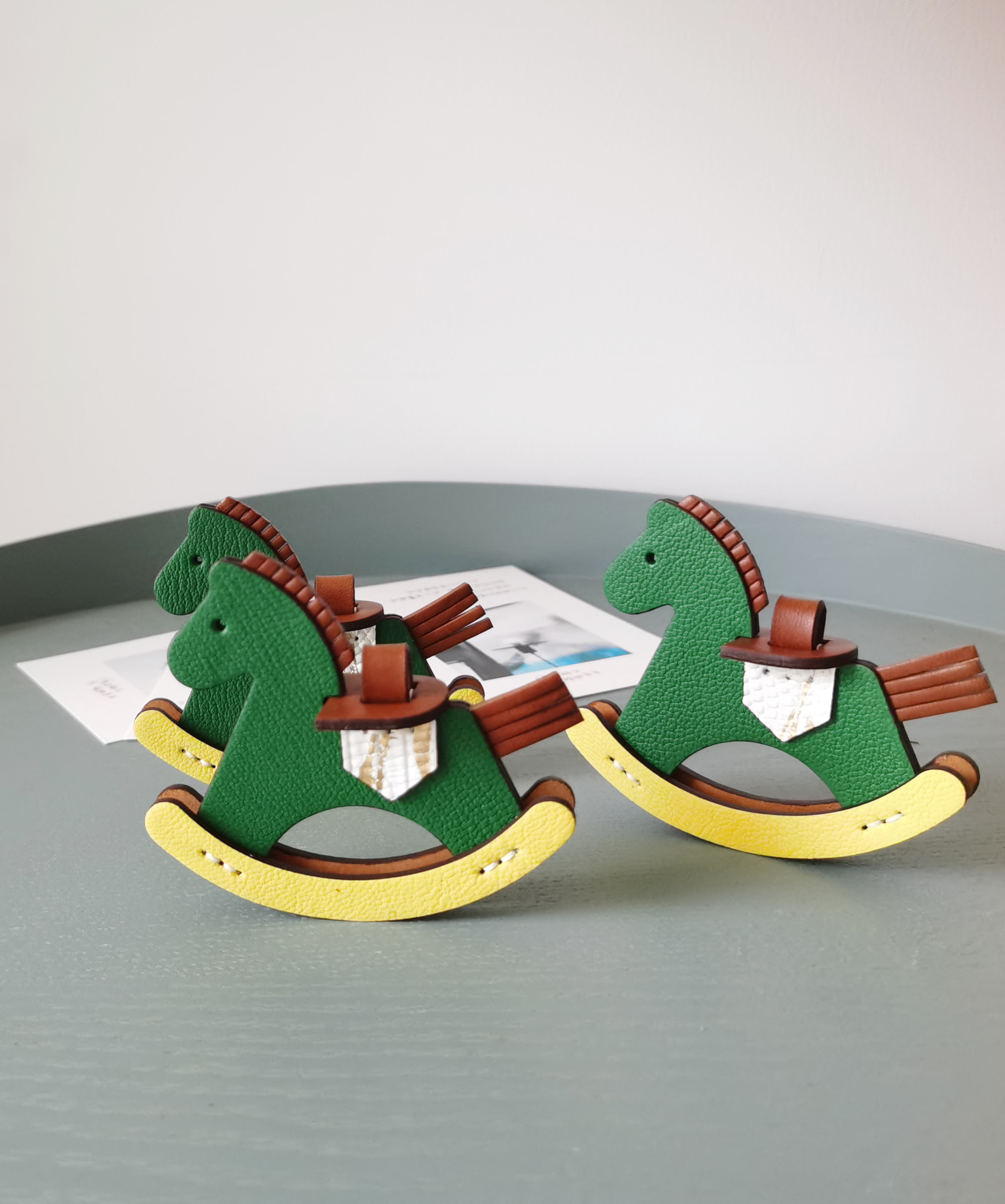 黑猫手工进口羊皮摇摇马绿马包挂件挂件可爱小木马钥匙扣