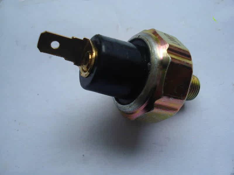 三菱帕杰罗猎豹v31 v32 v33 v73 v97机油感应塞 机油传感器 日本