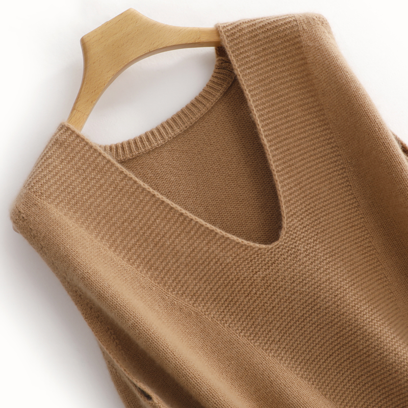 腔调大气！我爱的羊绒马甲！大V领羊绒衫女无袖背心宽松短款外穿