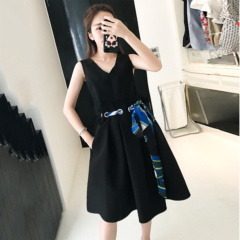 一条绑带走天下! 心机绑带裙若隐若现最性感