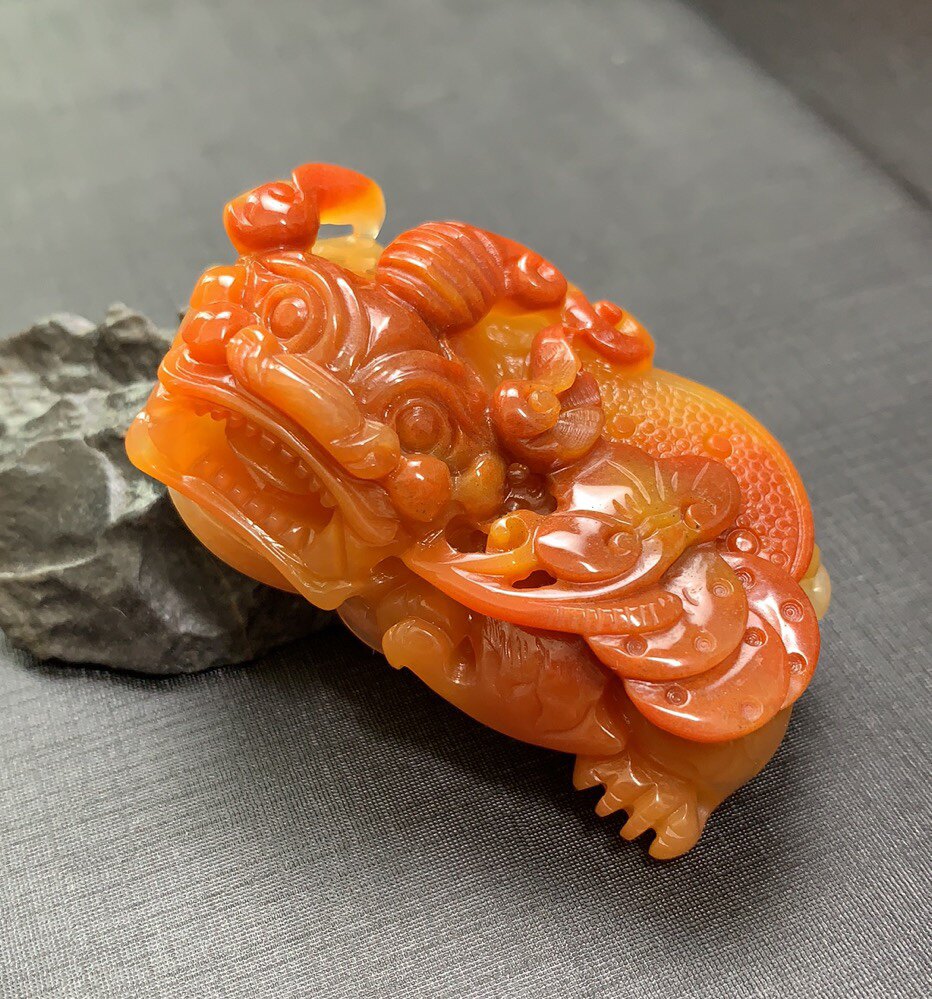 新品天然黄龙霸王貔貅手把吊坠项链手工雕刻颈饰