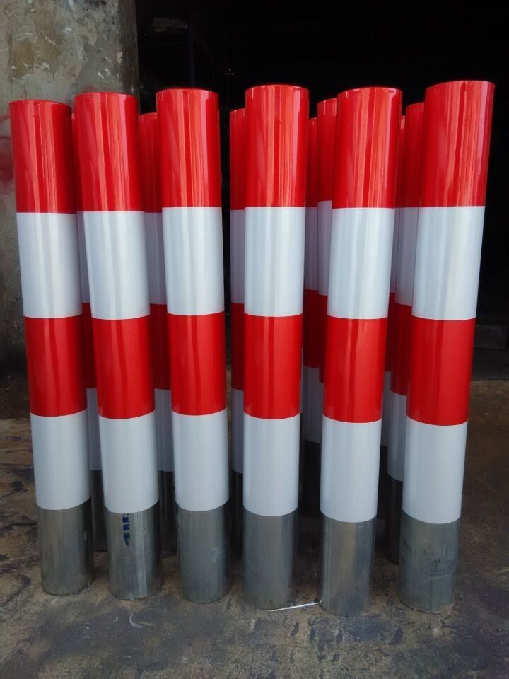 钢管警示路障固定预埋红白反光路道路防撞隔离护栏