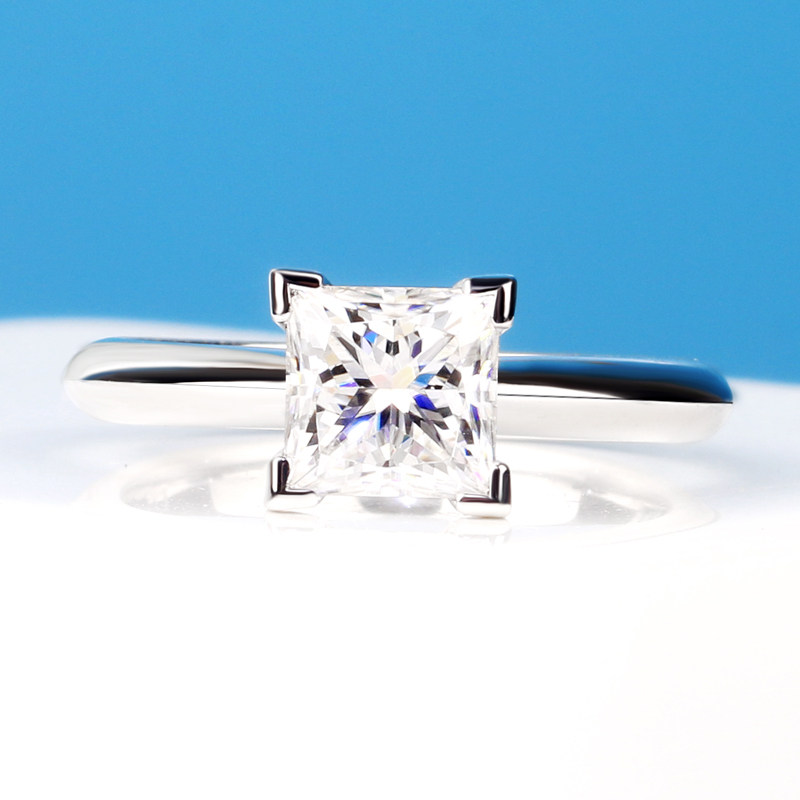 公主钻戒四爪菱形简约1克拉白金18k石钻戒方钻石戒指