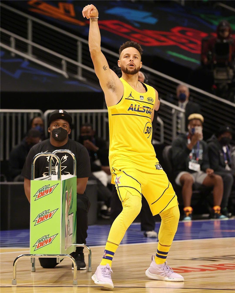 500ua安德玛curry库里8代紫罗兰三分大赛男子篮球鞋3024425