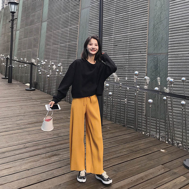 2020 autumn and winter new Korean version of the small man plus velvet thickening capless high waist short sweater women loose top ins 2020 autumn and winter new Korean version of the small man plus velvet thickening capless high waist short sweater women loose top ins