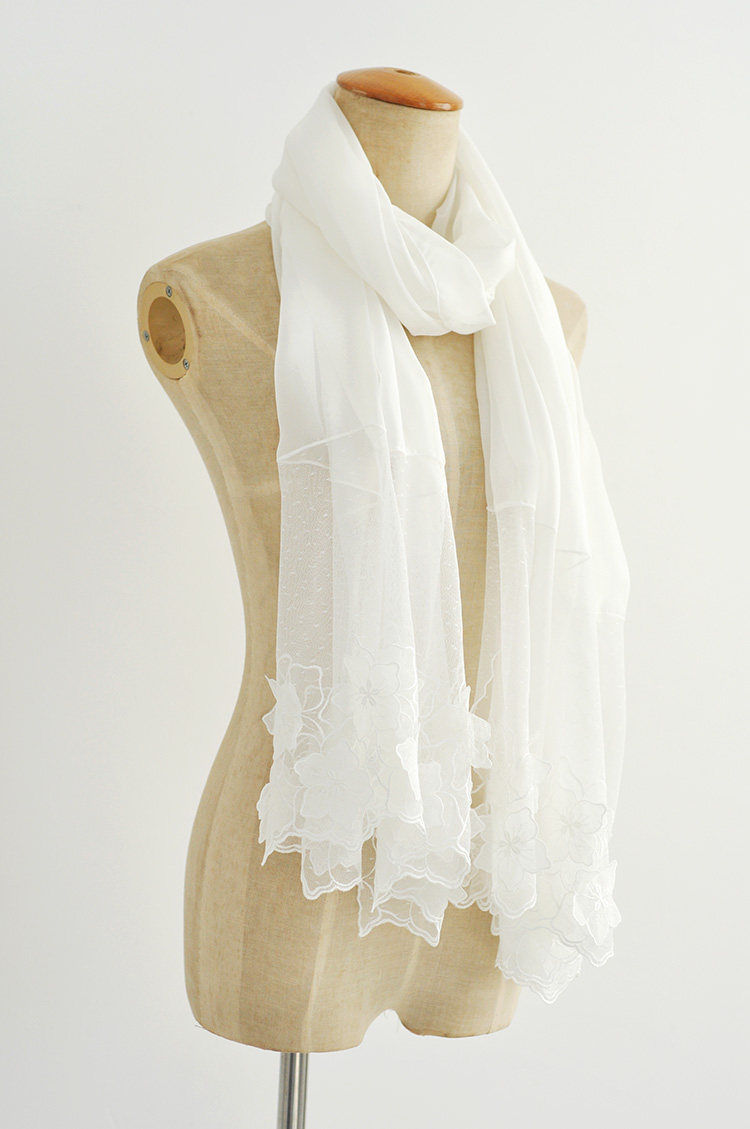 丝巾白色女长款真丝ins围巾少女百搭春秋薄款围巾