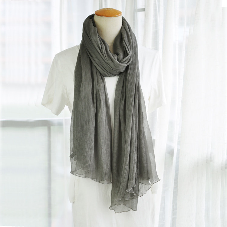 雪夜深灰色围巾褶皱真丝丝巾百搭春秋桑蚕蚕丝围巾
