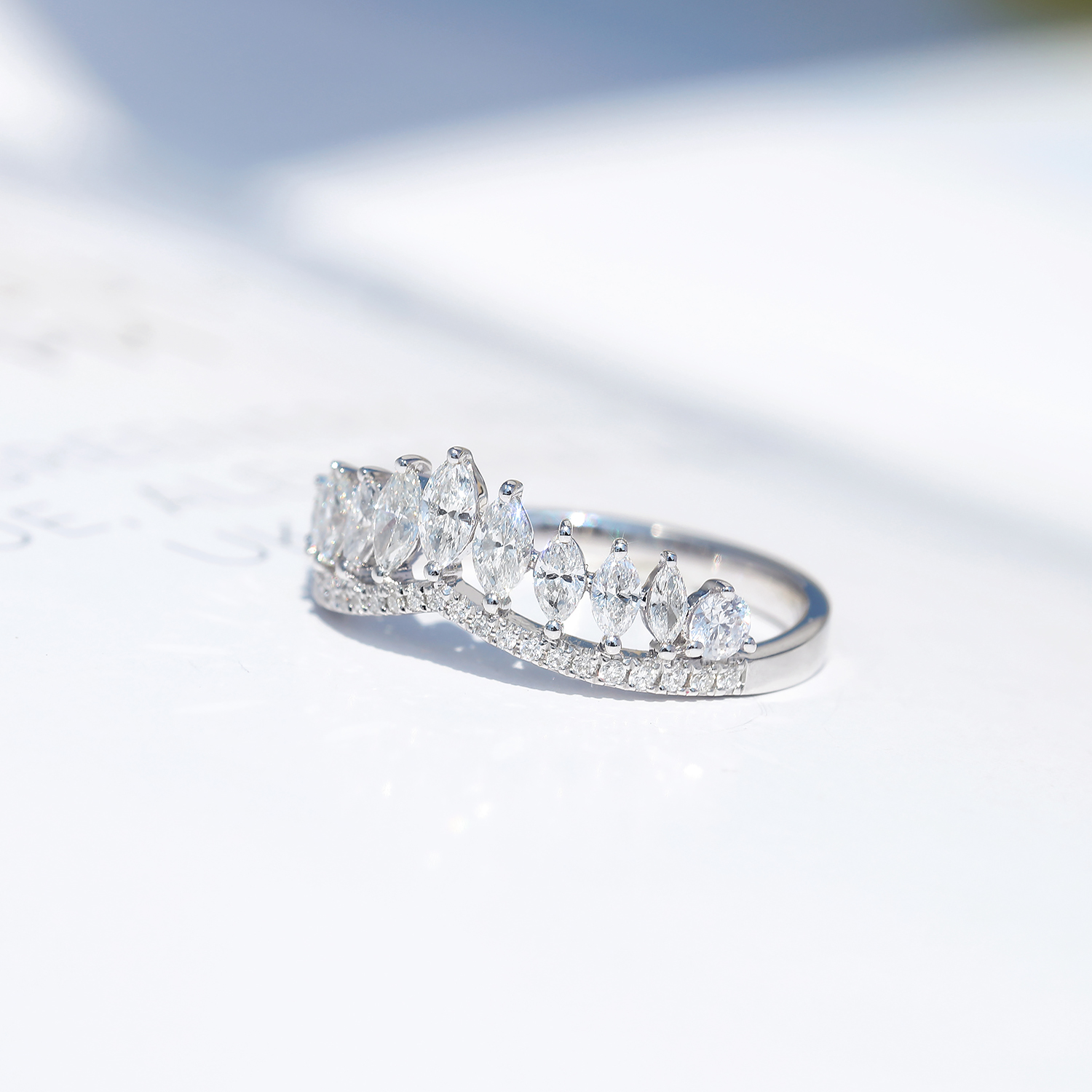 宝石戒指真钻au750女戒钻戒精致唯美钻石矿工手饰