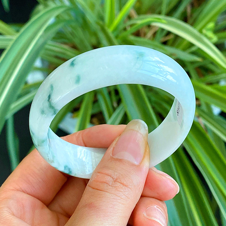 翡翠飘花贵妃手镯货冰糯种白底蓝花椭圆玉镯手镯