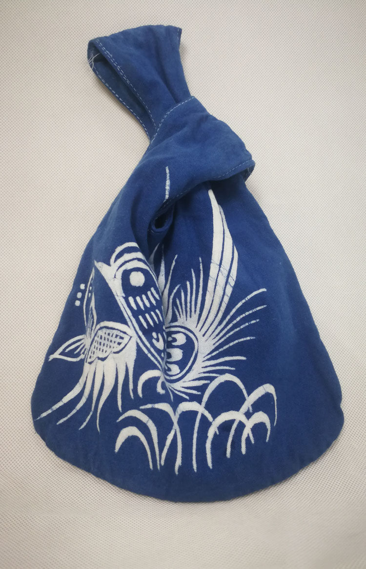 贵州苗族蜡染技艺手挽包特色包包图案定制文创苗族蜡染