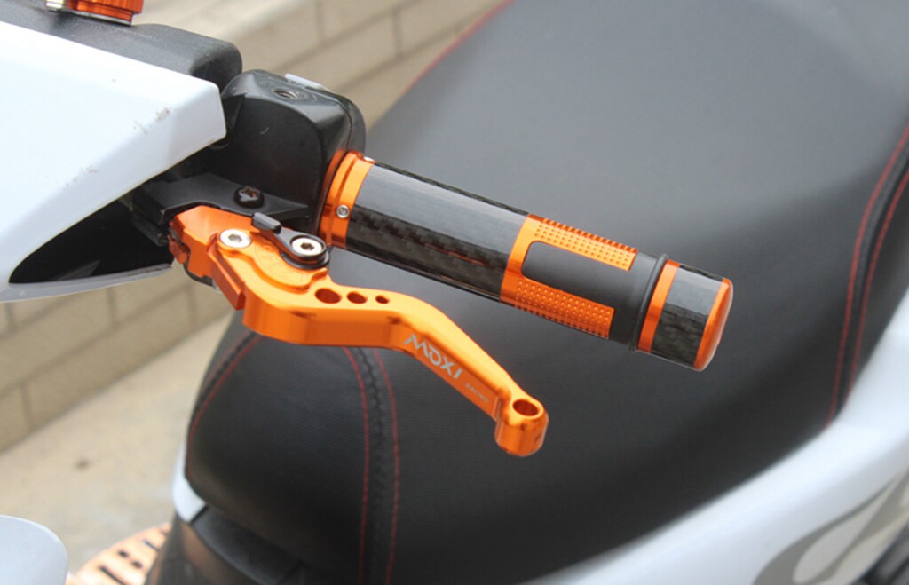 手把适用摩托车cnc把套cb400cbr6001000鬼火巧格碳纤手把