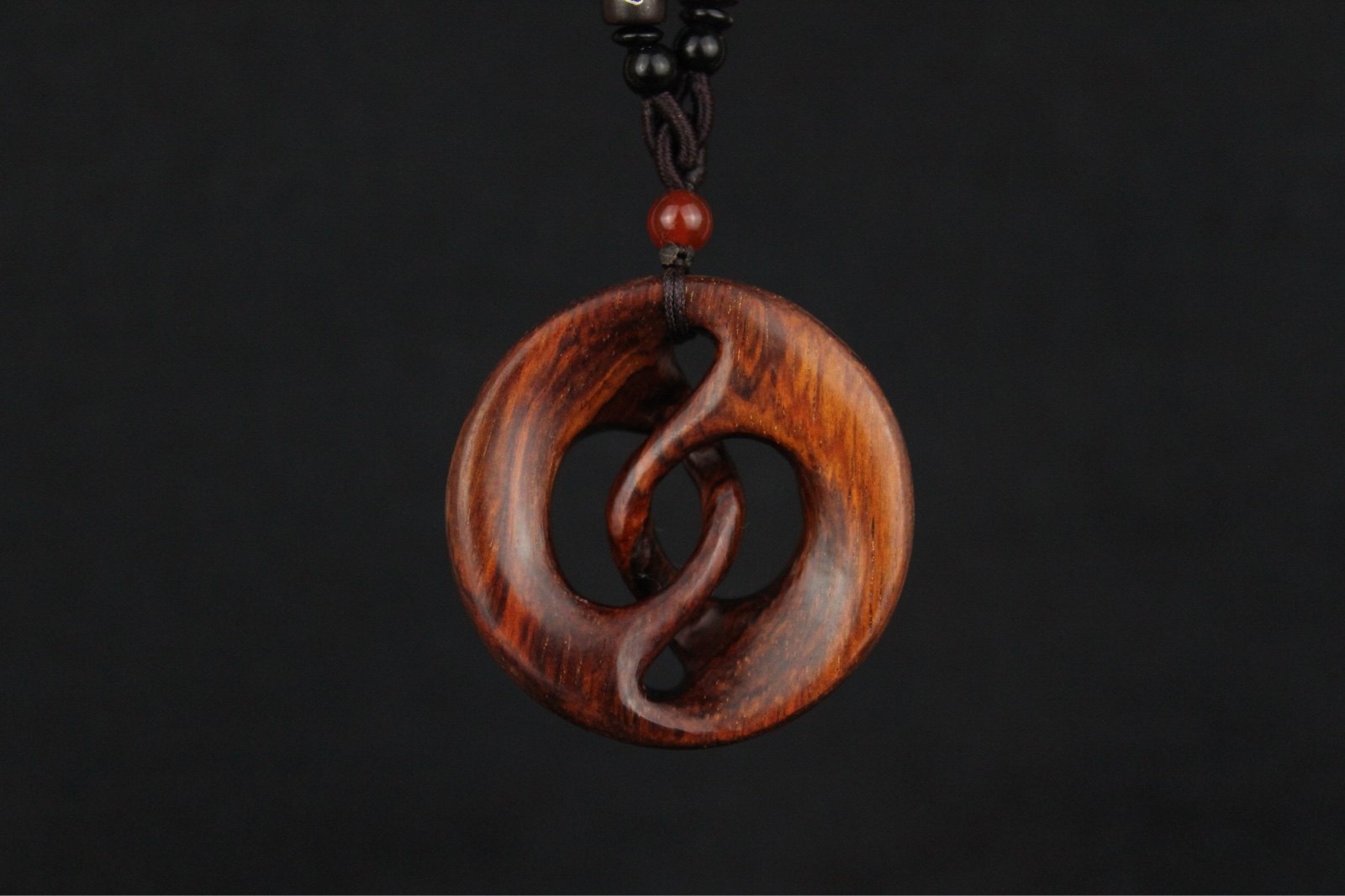 原创设计双环扭转乾坤吊坠手工手工制制作毛衣檀木项坠