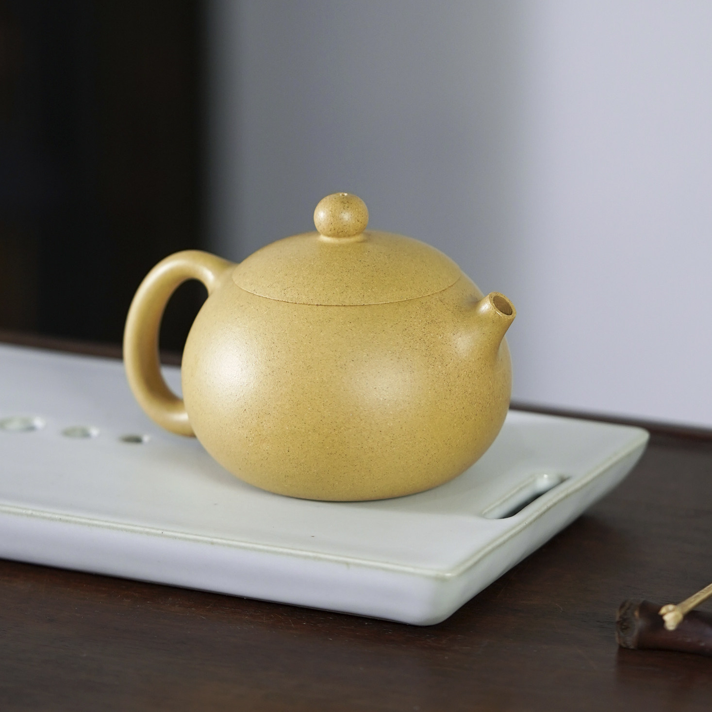 宜兴宜兴紫砂紫砂壶名家原矿黄金段泥纯手工家用倒把西施茶壶