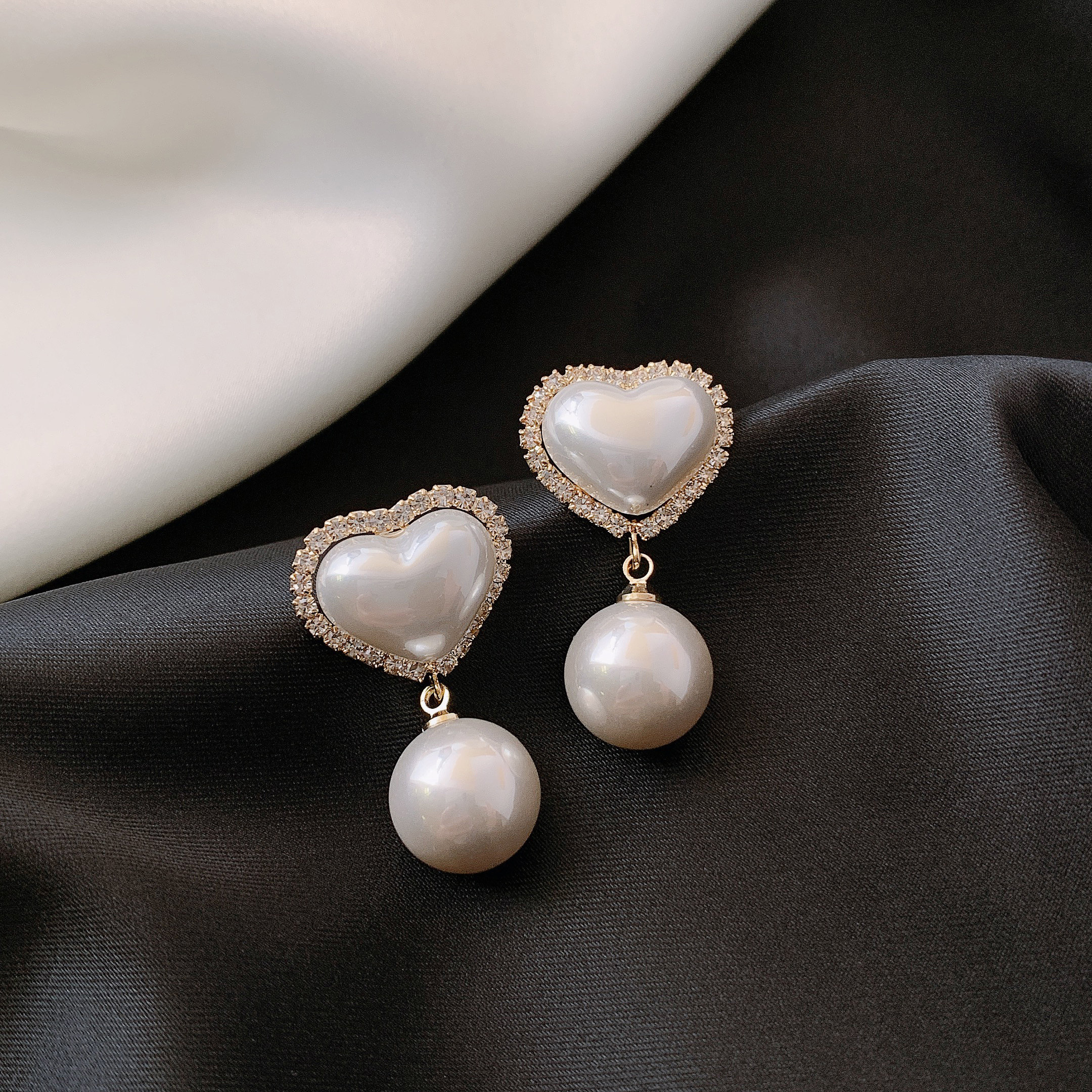 红色珍珠耳饰2020年新款小众设计精致爱心高级耳环