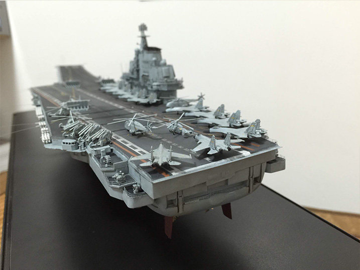 辽宁小号手拼装军舰航母军事模型摆件仿真航空母舰军舰