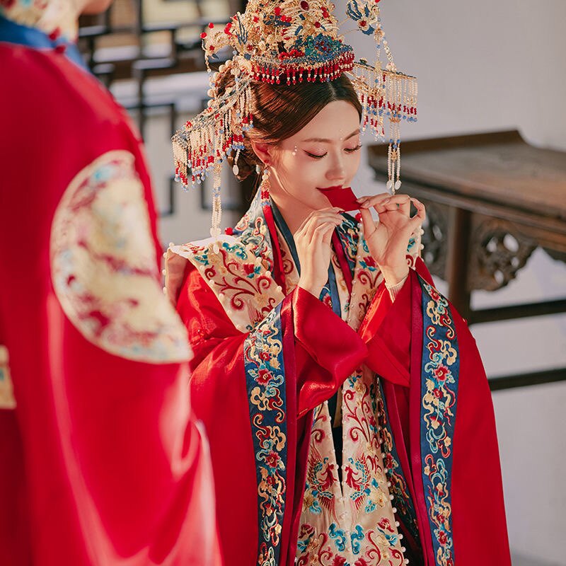 出租宋制汉服婚凤冠霞帔婚服拖尾中式婚礼新娘礼服汉服