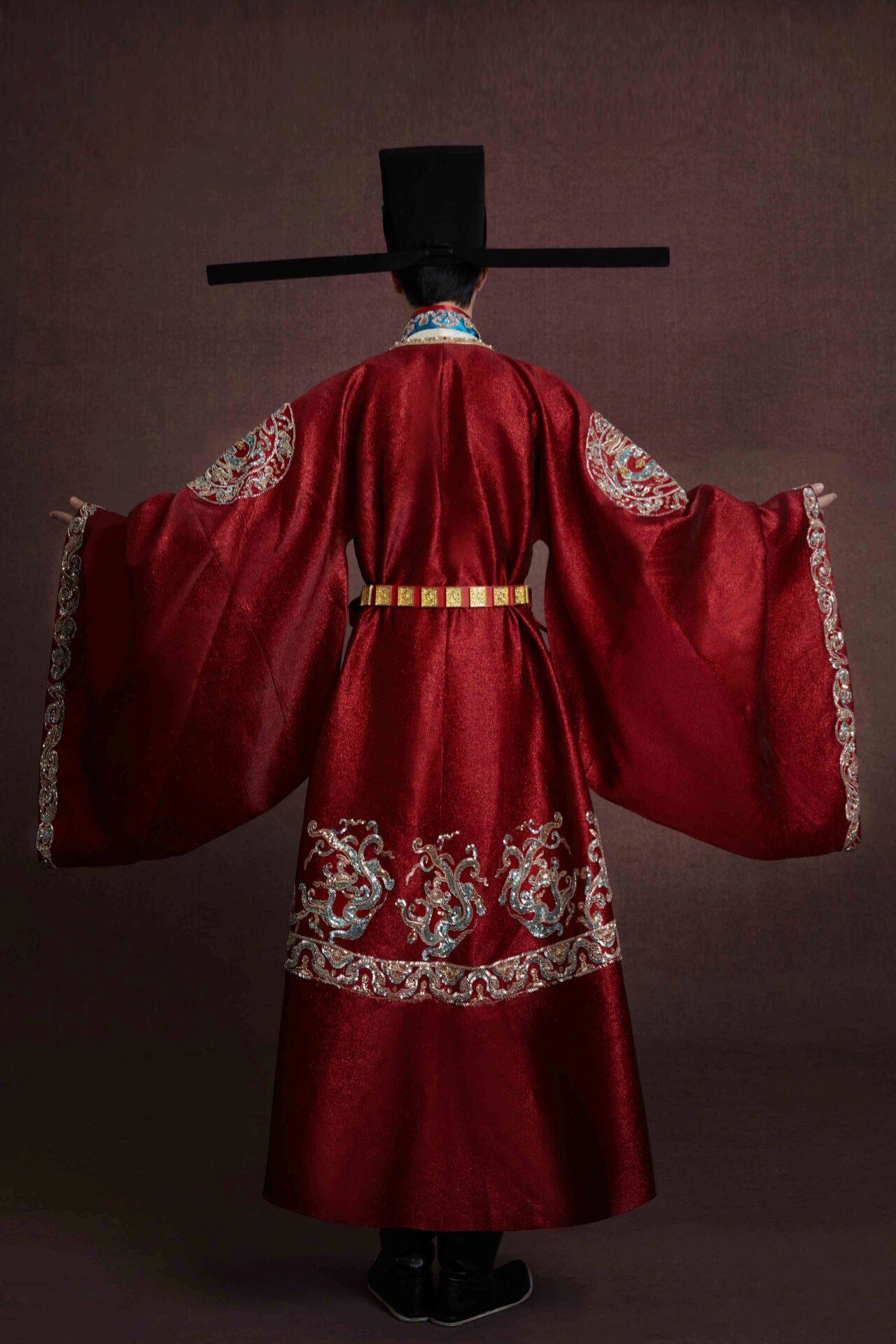 出租倒叙中式宋制汉服婚服复古婚礼拖尾定制嫁衣凤冠霞帔婚礼租赁