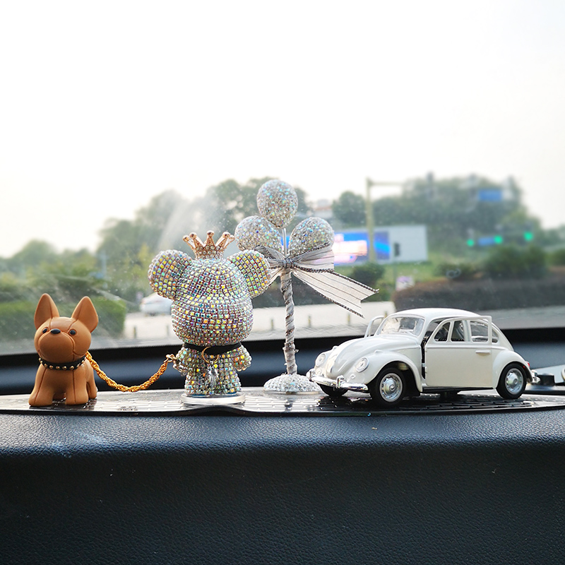 汽车内饰摆件创意车载中控台车用品香薰