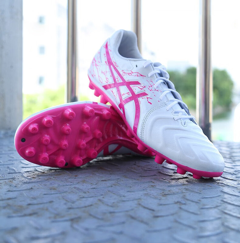 asics亚瑟士新款dslightag钉袋鼠皮缓震训练比赛足球鞋男