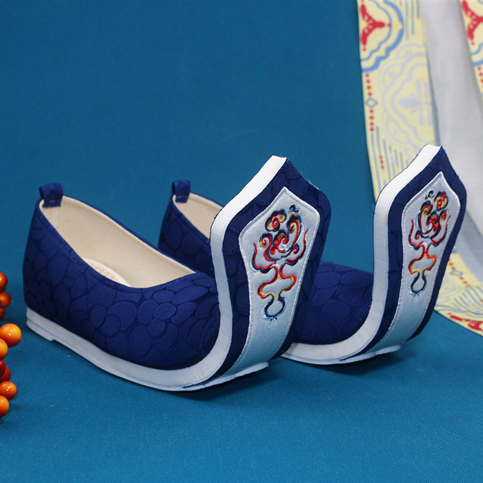 钦留皇宫原创平底登云履改良云头履内增高唐制古风汉服鞋搭配明制