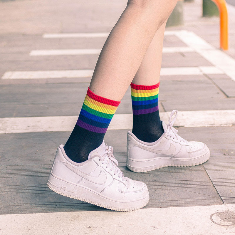 冬季时尚潮流学院运动街头百搭舞蹈网红ins彩虹短袜
