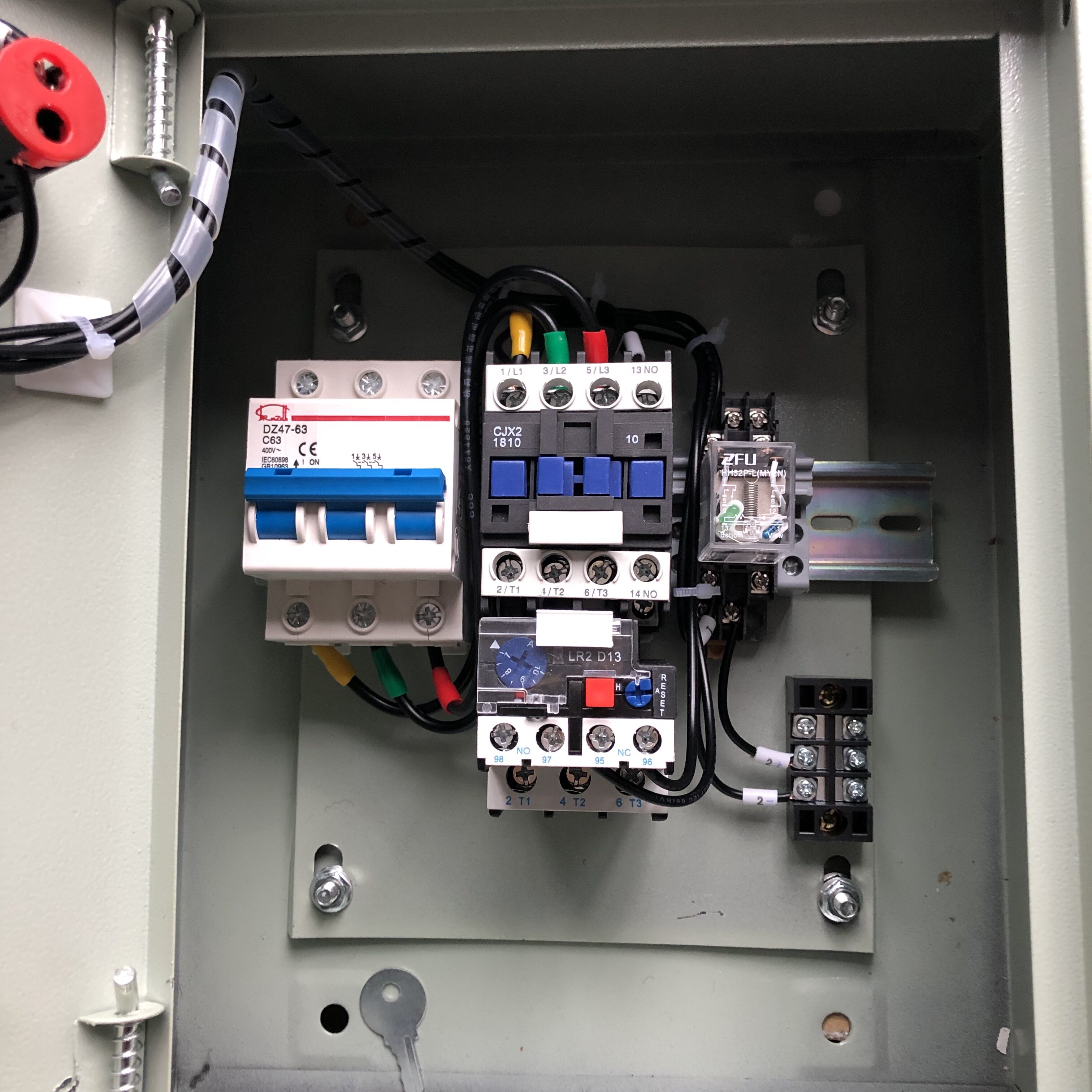 控制定做风机配电箱4kw挂墙室内明装消防联动强电布线箱