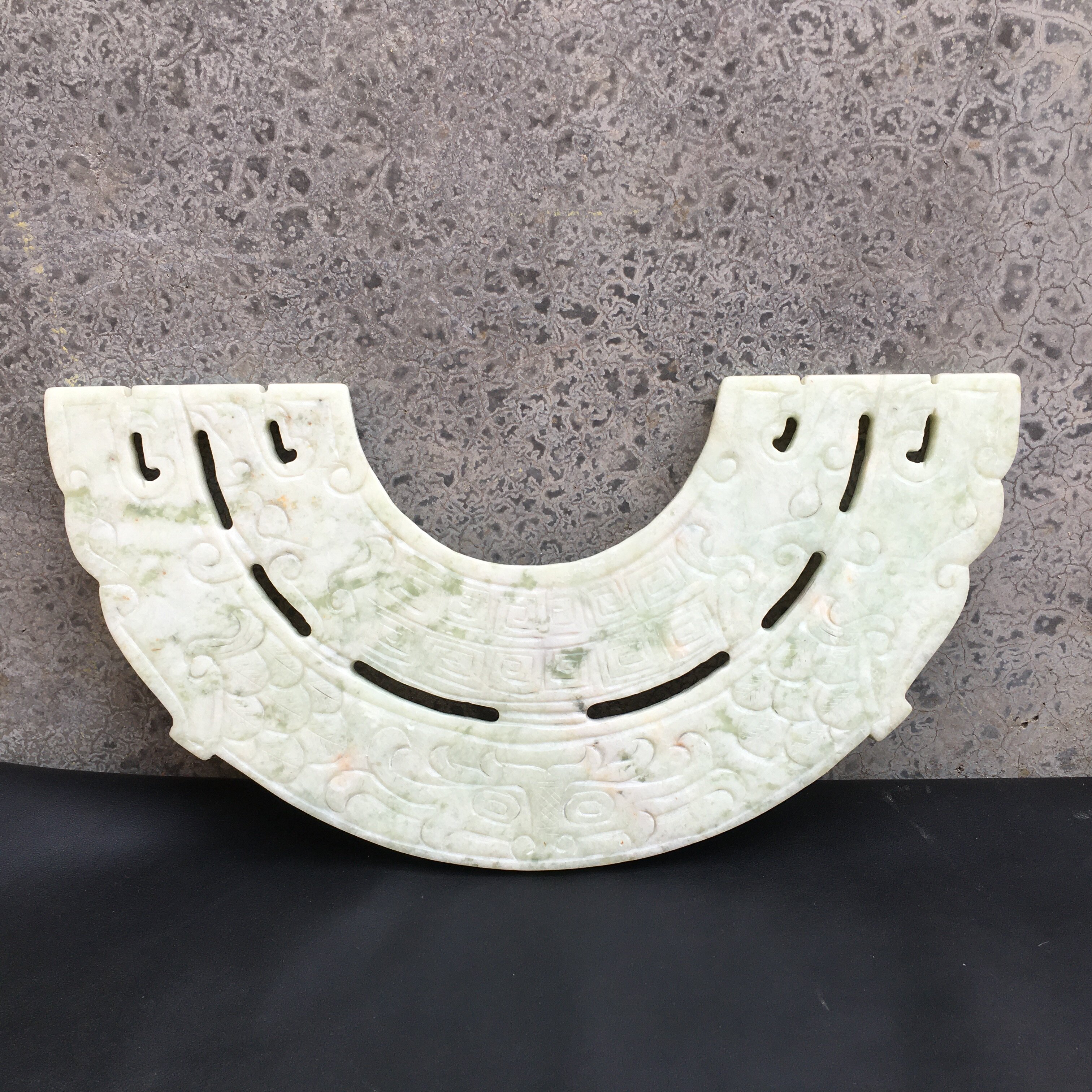 摆件玉石玉璧玉璜玉片仿古古龙镂空半圆中式摆件