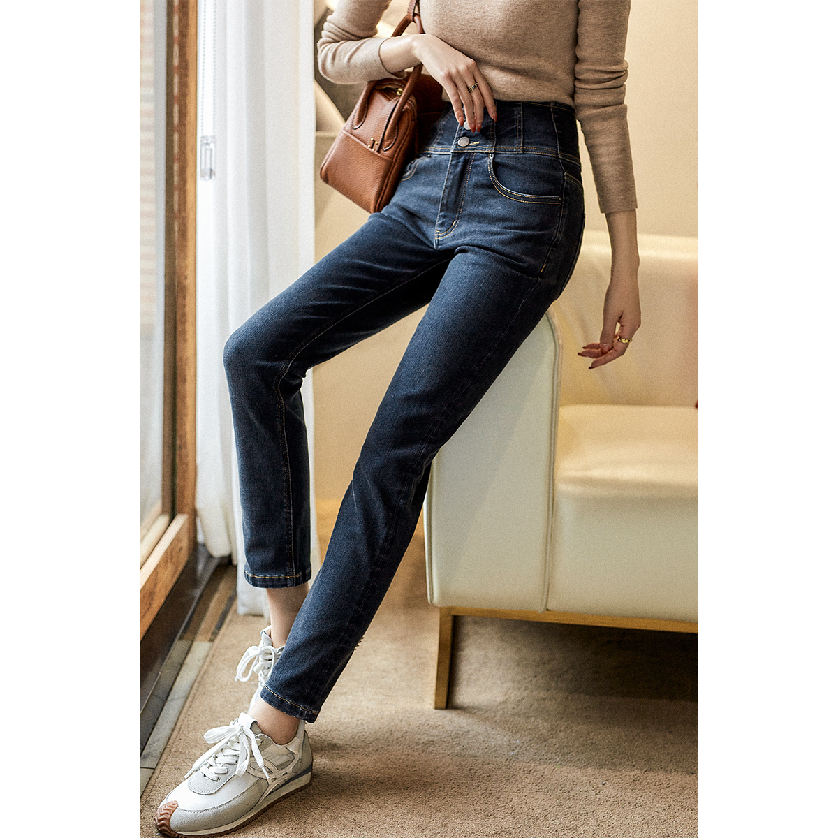 [KZC465490VG] 笑涵阁 排扣高腰 内薄绒 黑科技保暖火山岩牛仔裤