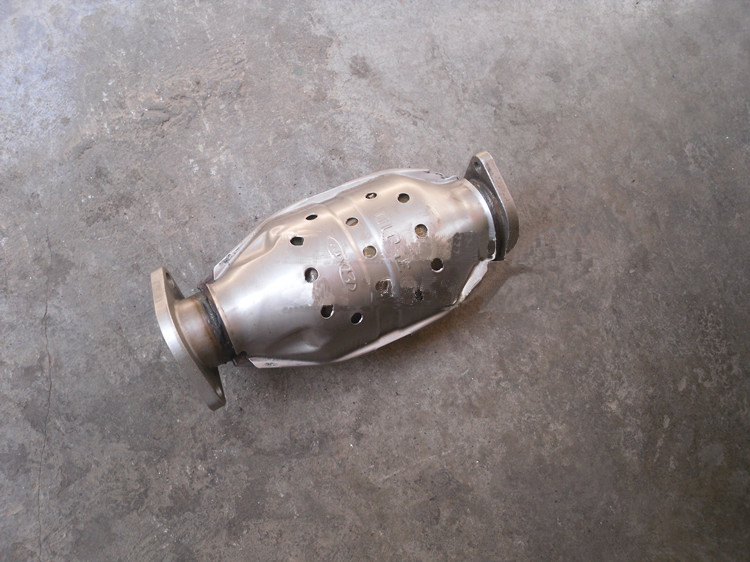 适用于现代御翔起亚佳乐专用三元催化净化器三元催化