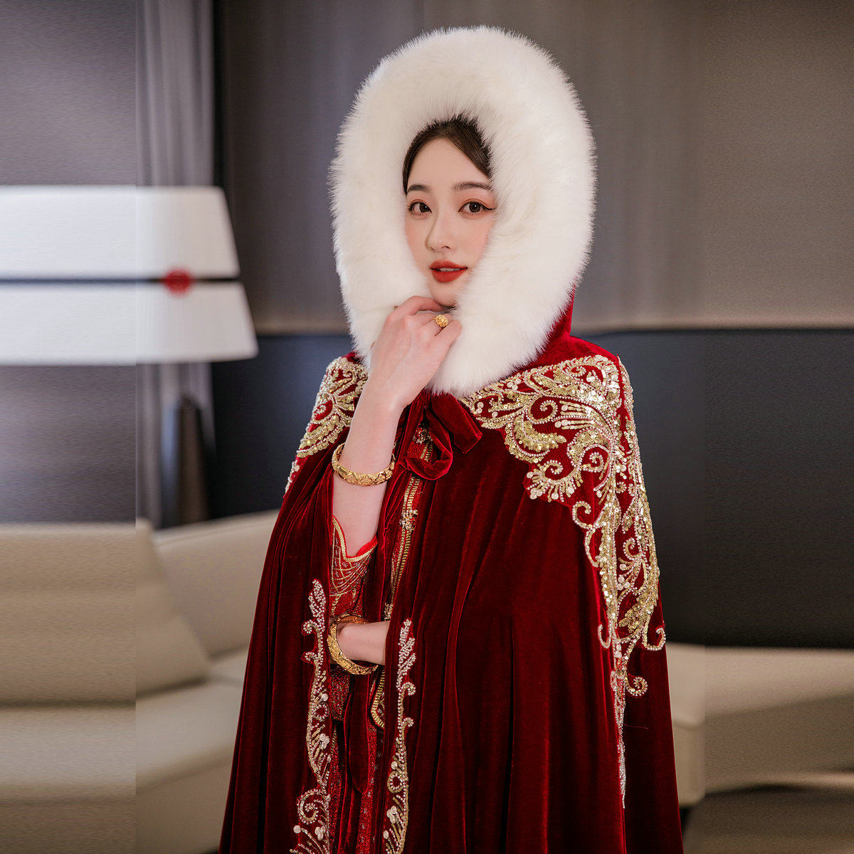 新款古风汉服秀禾服披风加厚国风斗篷红色中式婚礼新娘披肩冬保暖