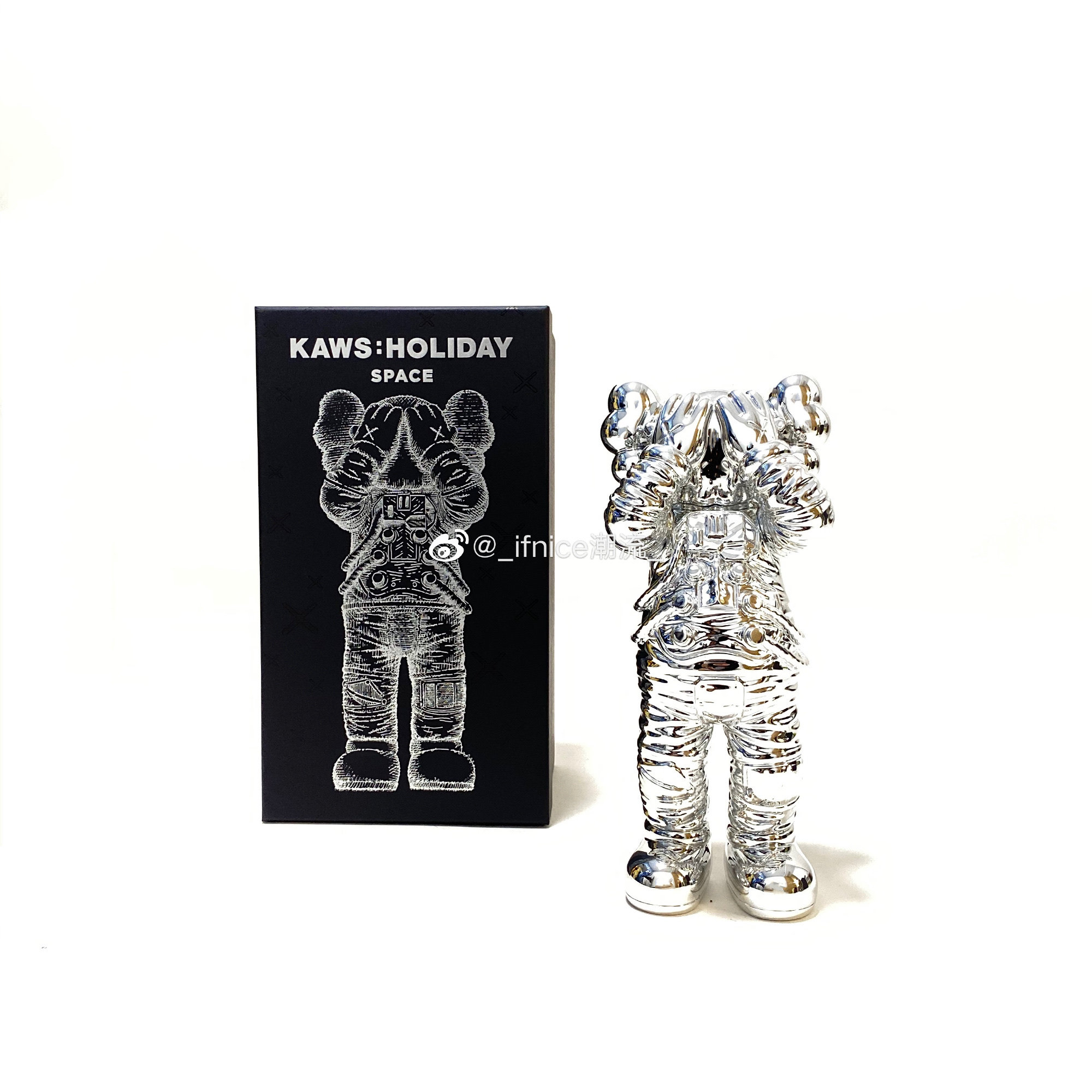 现货kawsholidayspacemtv电镀宇航员玩偶摆件摆件