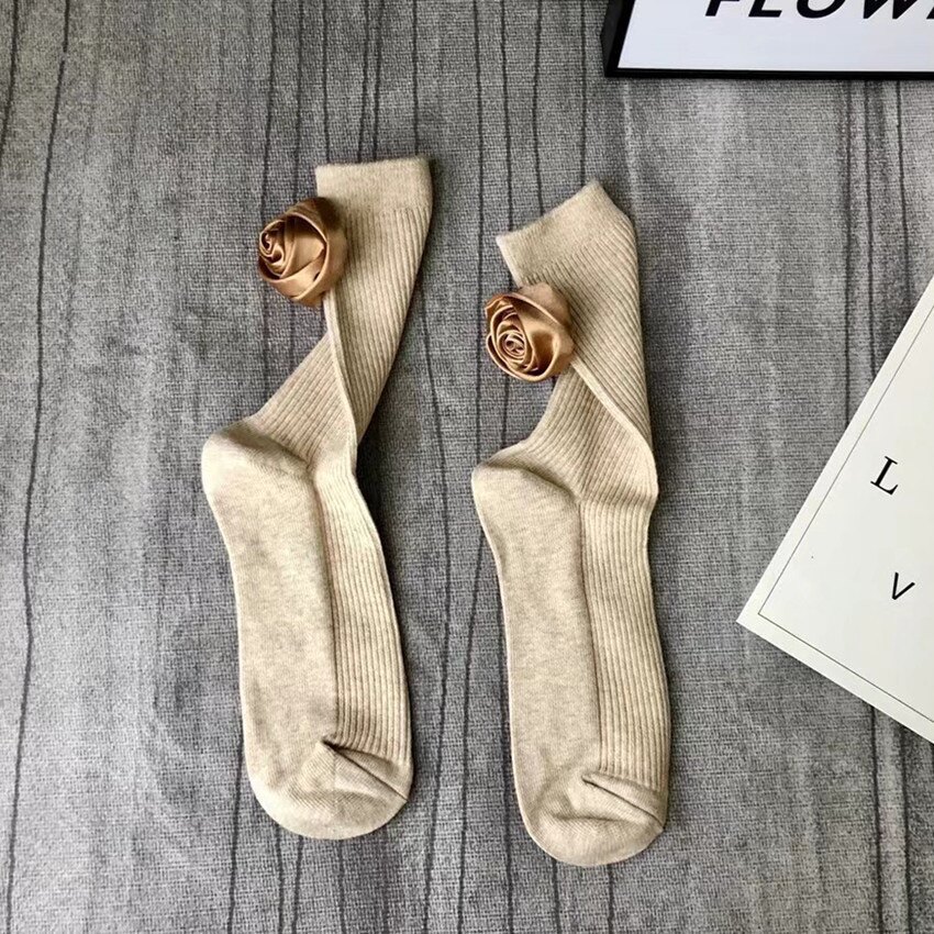 2021秋冬新款丝绸装饰复古玫瑰花条纹奶茶色中筒袜子女短袜jk长袜