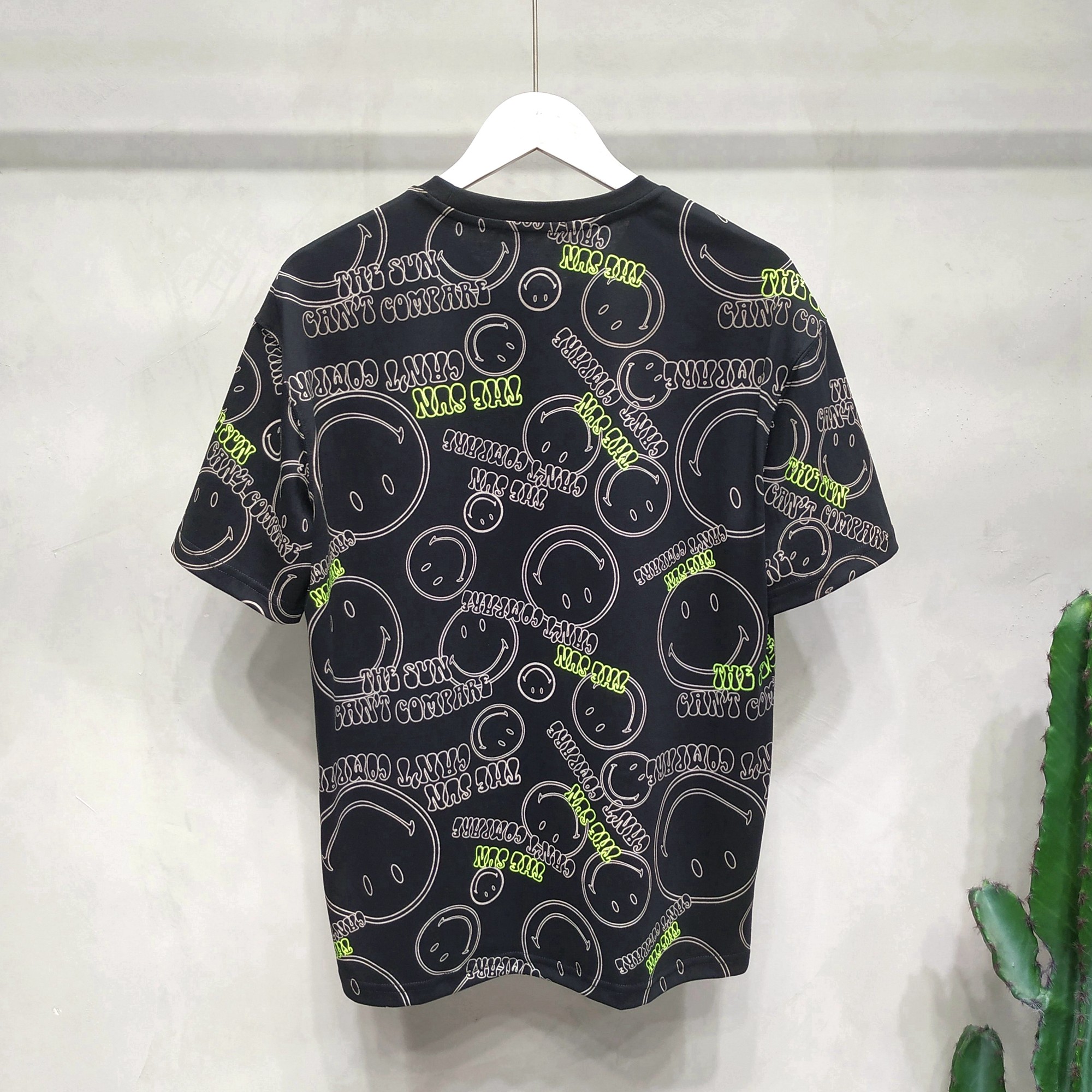 2021港风短袖圆领印花字母笑脸满花欧美夏新款t恤