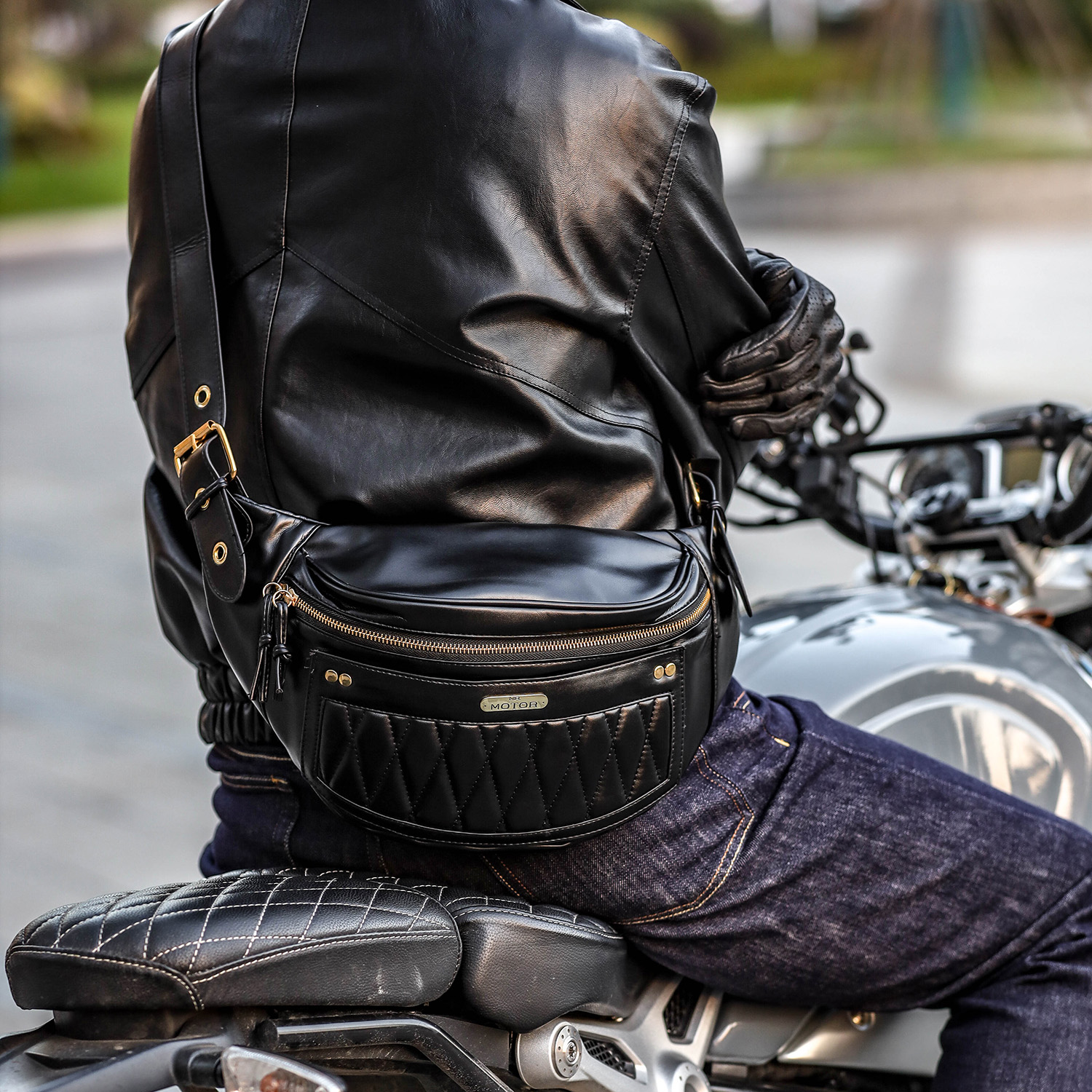 复古机车胸包阿美咔叽哈雷摩托车挎包饺子腰包骑士包