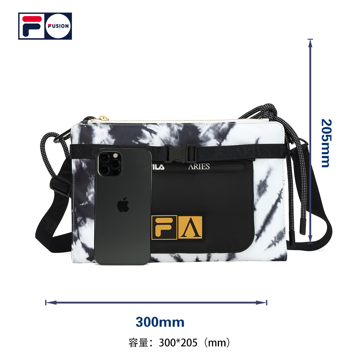 filafusionxaries联名斐乐2022春季新品男女通用单肩斜挎包