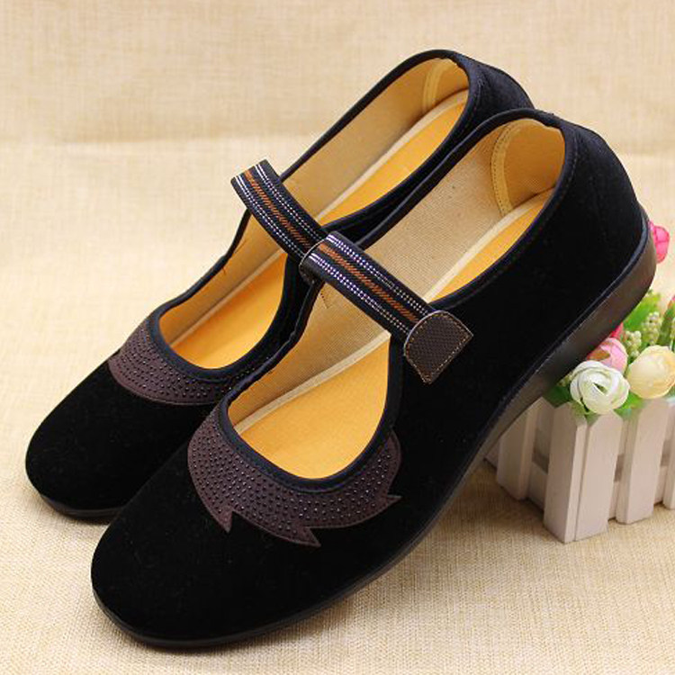 44 ￥ 45 去淘宝抢购>> 收藏 推广赚0元  单鞋防滑女鞋中老年布鞋