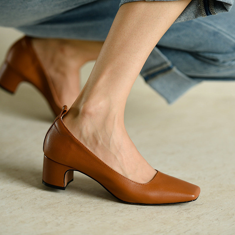 第一街浅口单鞋女粗跟2019新款方头女鞋中跟秋季棕色复古鞋子女