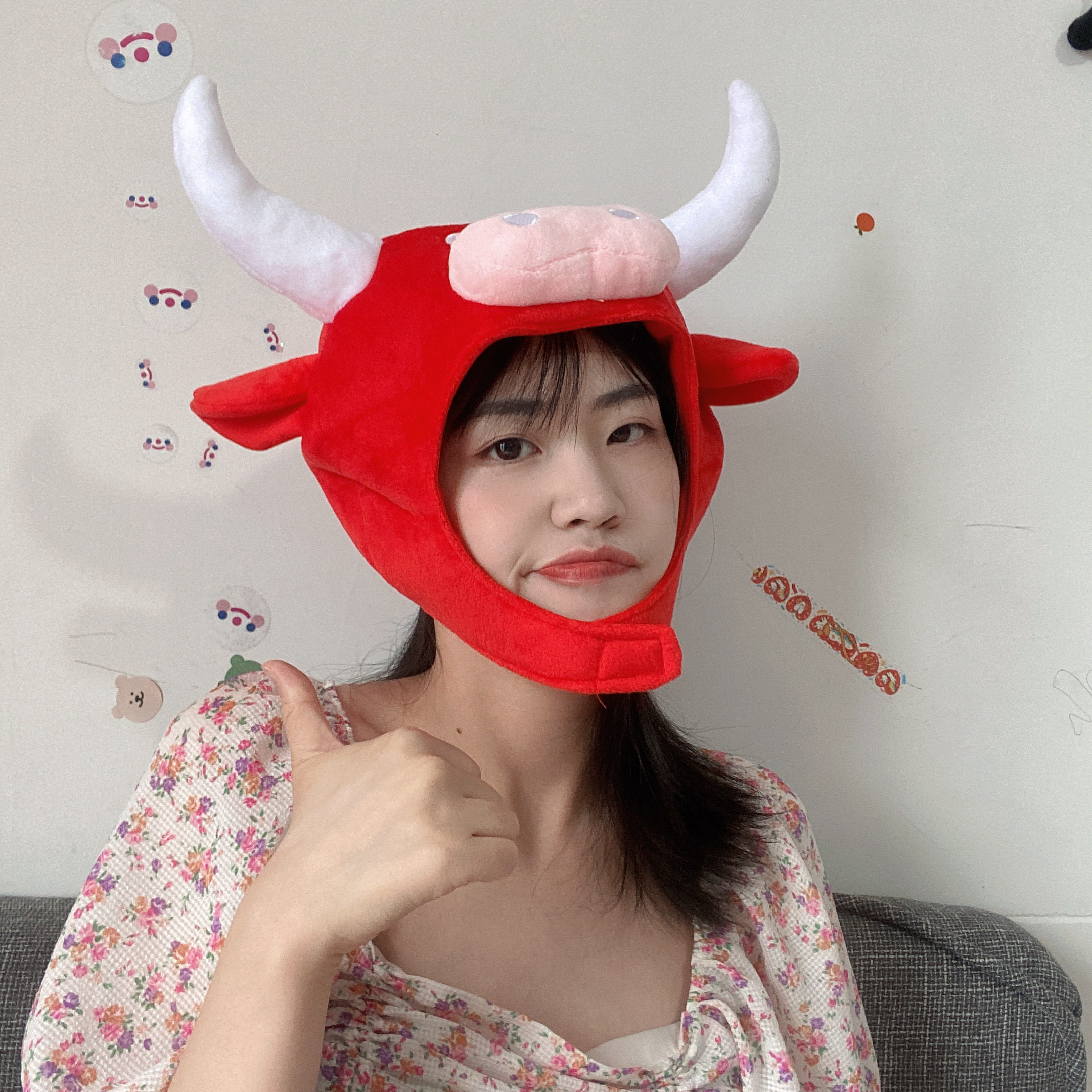 日韩ins少女可爱创意搞怪红色牛头头套帽子帽子
