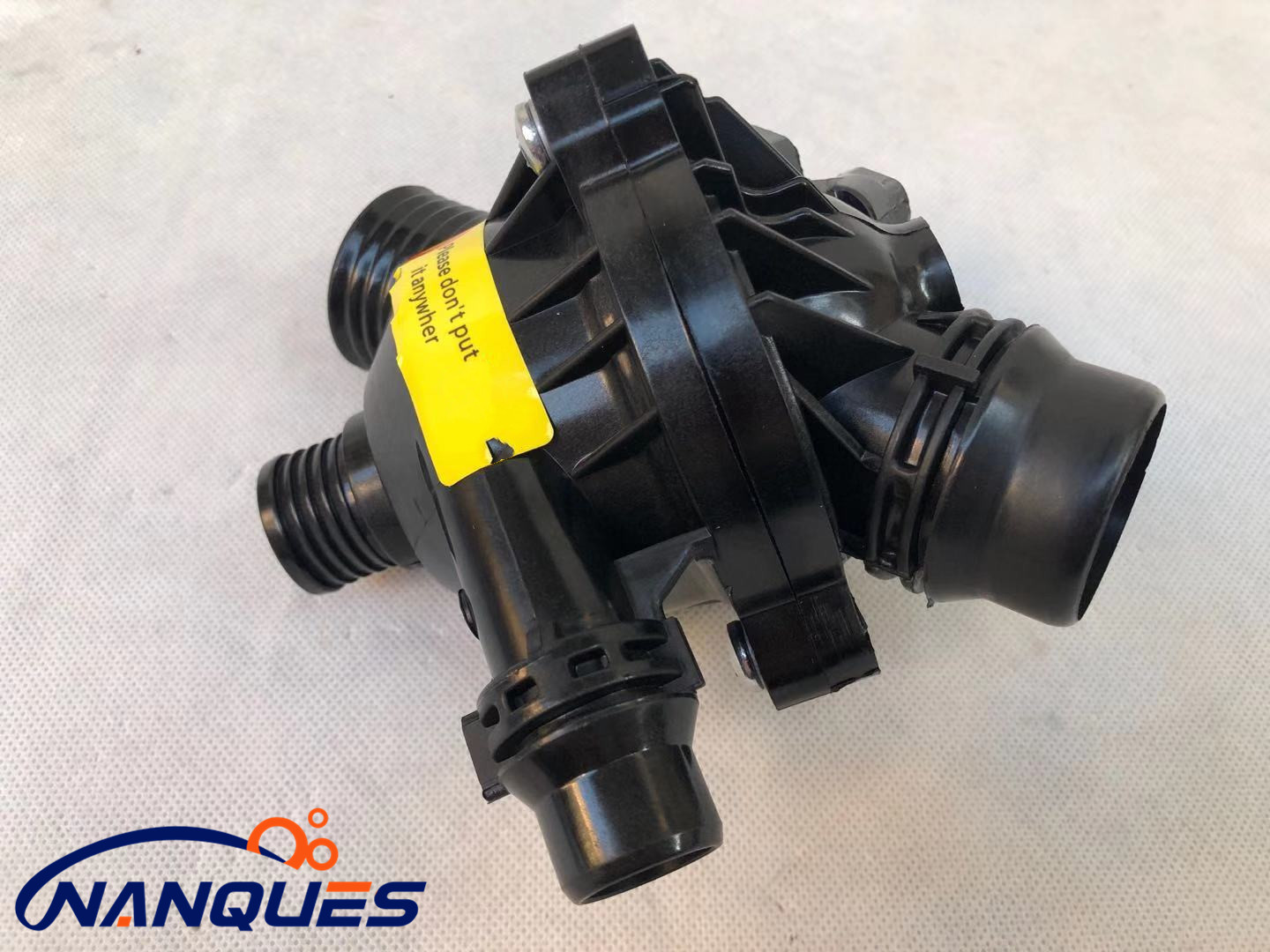 宝马320i节温器拆装图,宝马x1节温器拆装图 节温适用宝马e90电子e60e66水泵x1x3320i530i730li节温器