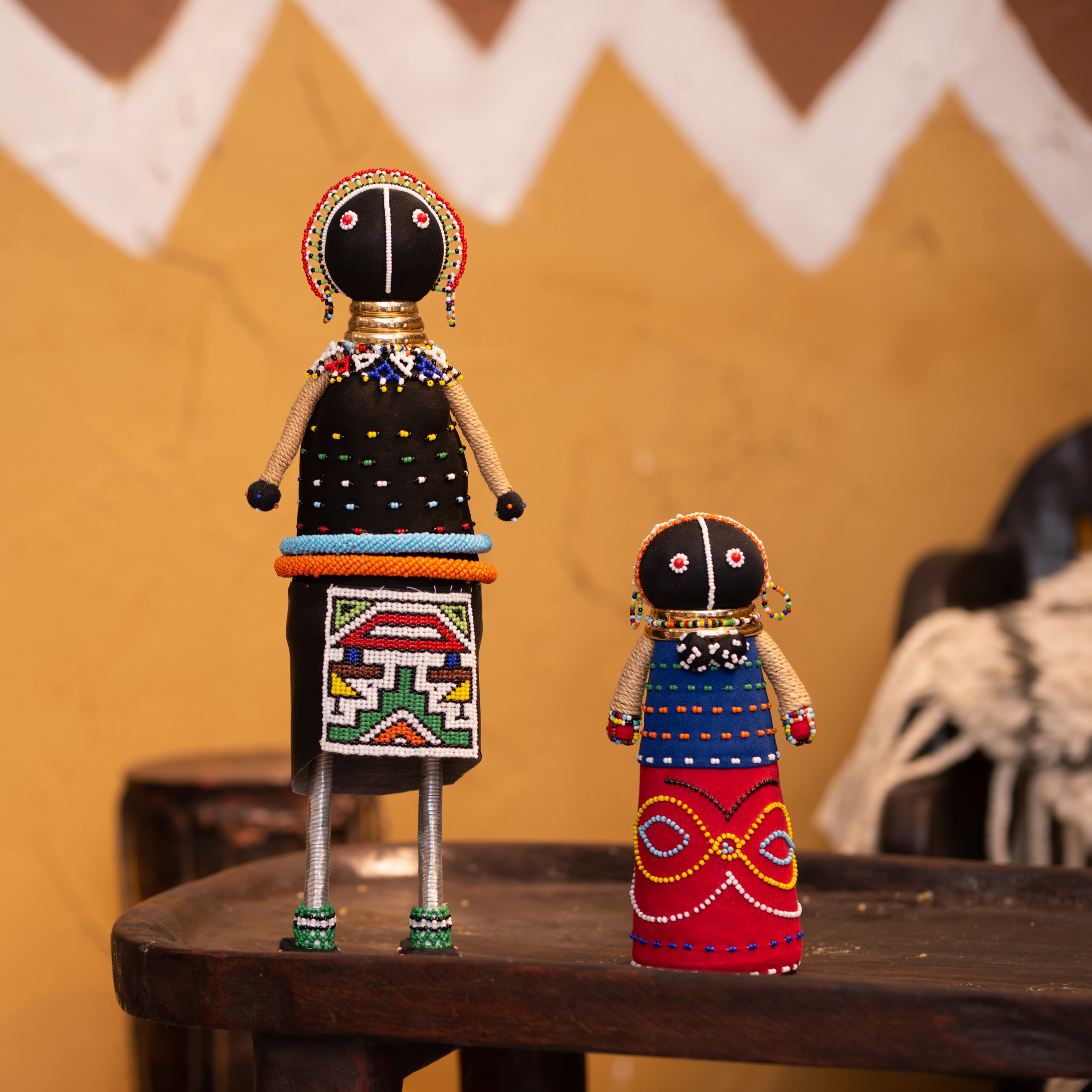 南非恩德贝勒娃娃ndebele巴黎美术馆艺术家合作限量摆件