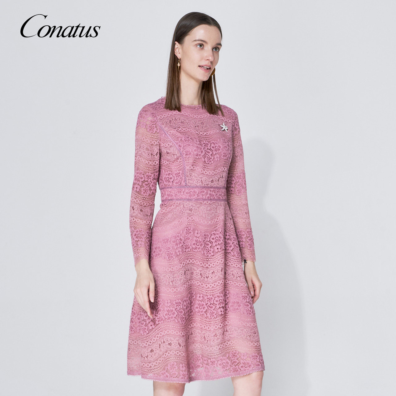 conatus珂尼蒂思春季通勤优雅蕾丝蕾丝花花边修身连衣裙